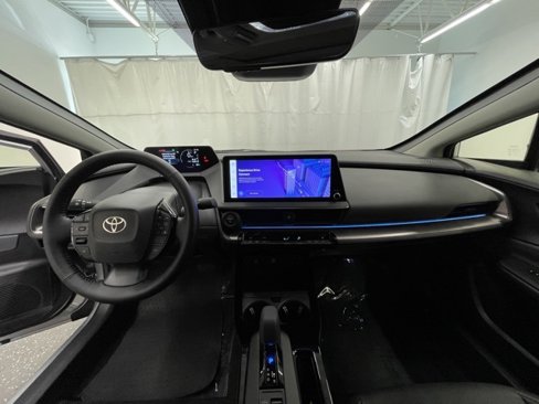 Certified 2024 Toyota Prius XLE image 13