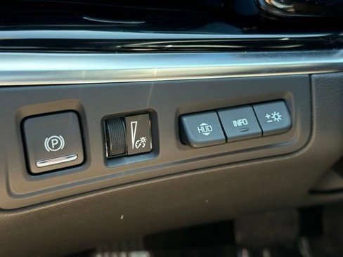 Certified 2024 Cadillac XT6 Premium Luxury w/ Platinum Package image 28
