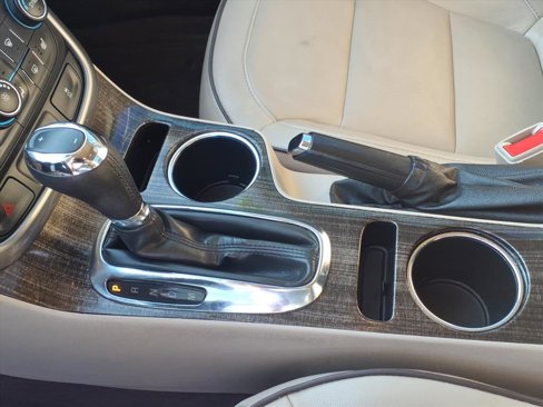 Used 2015 Chevrolet Malibu LT w/ Leather Package image 12