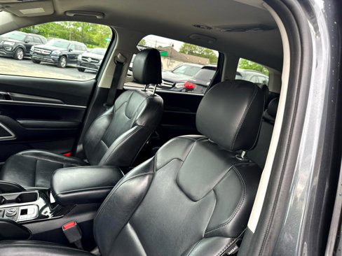 Used 2020 Kia Telluride LX image 11