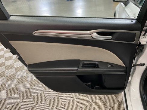 Used 2018 Ford Fusion S image 10
