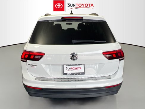 Used 2021 Volkswagen Tiguan S image 5