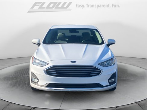 Used 2019 Ford Fusion SE w/ Equipment Group 151A image 2