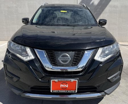 Used 2017 Nissan Rogue SV image 2