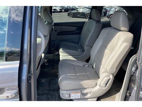 Used 2016 Honda Odyssey Touring Elite image 14
