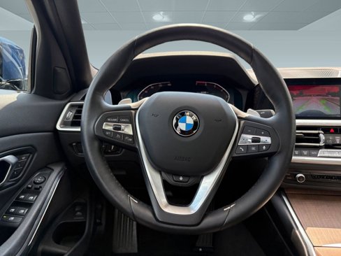 Used 2021 BMW 330i Sedan w/ Premium Package image 17