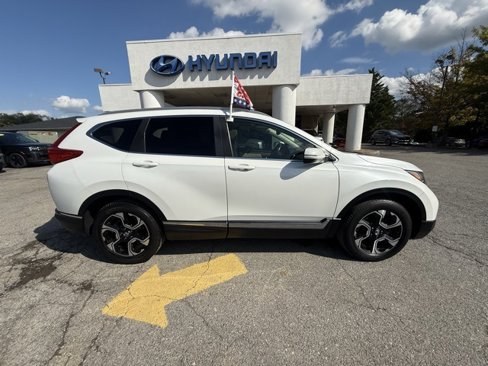 Used 2019 Honda CR-V Touring image 2