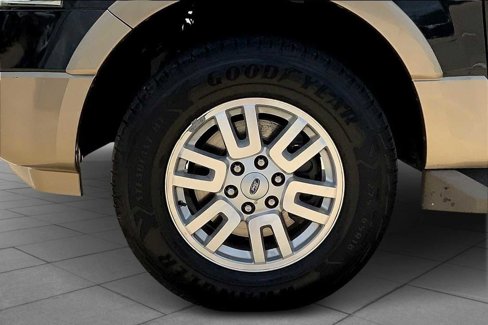 Used 2014 Ford Expedition XLT image 9