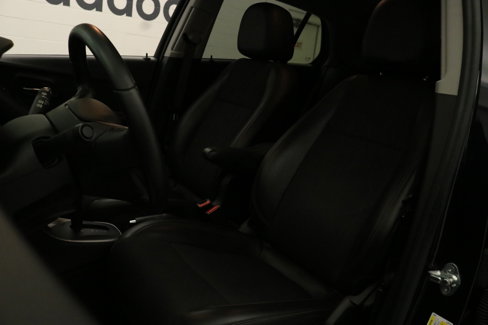 Used 2022 Chevrolet Trax LT w/ LT Convenience Package image 22