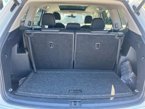 Used 2021 Volkswagen Atlas SEL Premium image 12