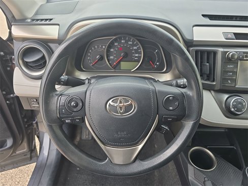 Used 2015 Toyota RAV4 LE image 11