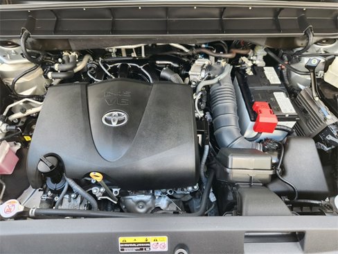 Used 2022 Toyota Highlander XLE image 32