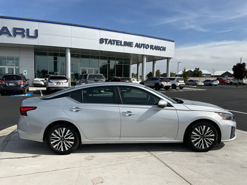 Used 2023 Nissan Altima 2.5 SV image 2