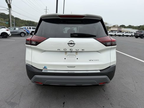 Certified 2021 Nissan Rogue SV w/ Premium Package image 6