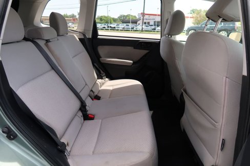 Used 2014 Subaru Forester 2.5i Premium w/ All-Weather Package image 9