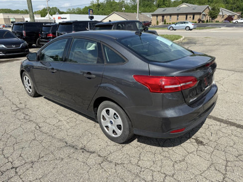 Used 2017 Ford Focus S image 7