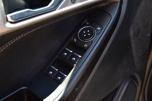 Used 2020 Ford Explorer Limited image 16