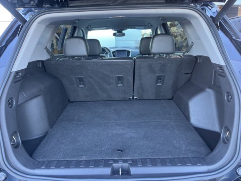 Used 2022 GMC Terrain SLT image 12