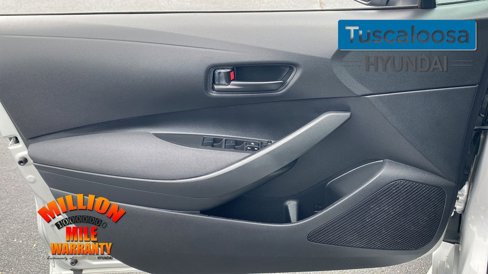 Used 2022 Toyota Corolla LE image 12