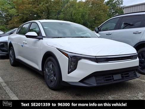 New 2025 Kia K4 LX image 1