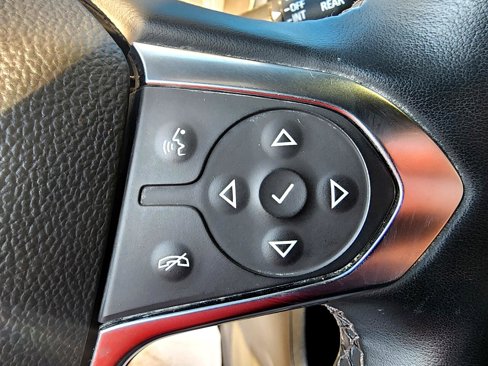 Used 2023 Chevrolet Traverse RS image 15