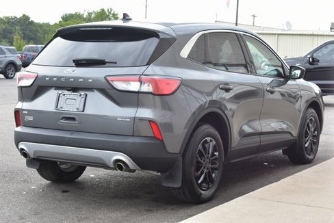 Used 2022 Ford Escape SE w/ Cold Weather Package image 6