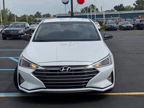 Used 2020 Hyundai Elantra SE image 17