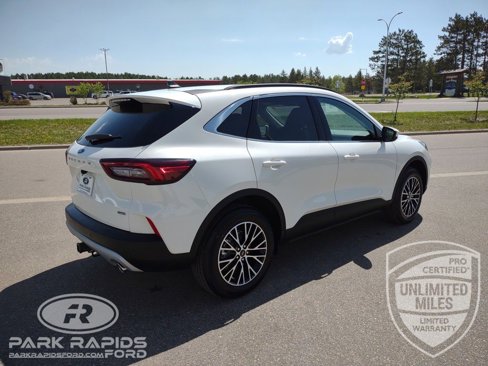 New 2025 Ford Escape SE w/ Class II Trailer Tow Package image 5