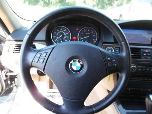 Used 2009 BMW 328i xDrive Sedan image 12