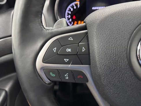 Used 2017 Jeep Grand Cherokee Altitude image 11