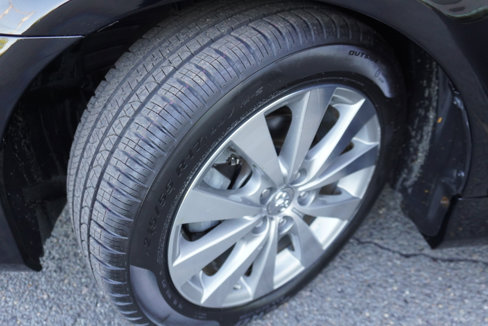 Used 2011 Toyota Avalon Limited image 26