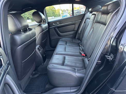 Used 2016 Lincoln MKS image 16