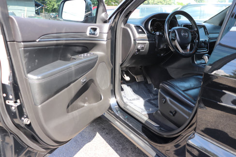 Used 2020 Jeep Grand Cherokee Limited w/ Luxury Group II image 10