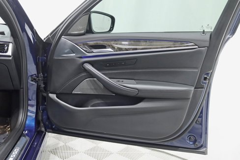 Used 2019 BMW M550i xDrive w/ Premium Package image 30