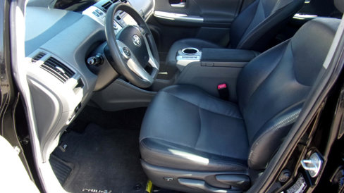 Used 2012 Toyota Prius V Five image 16