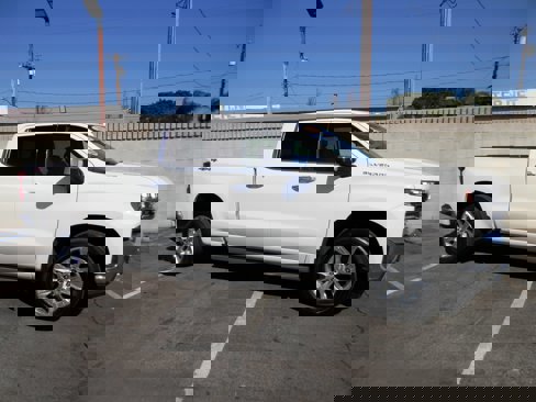 Used 2021 Chevrolet Silverado 1500 LTZ image 3