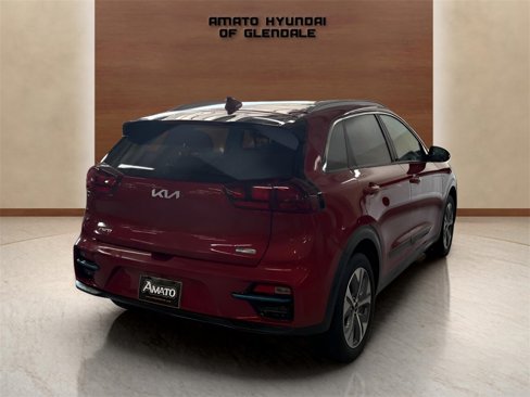Used 2022 Kia Niro EX image 6