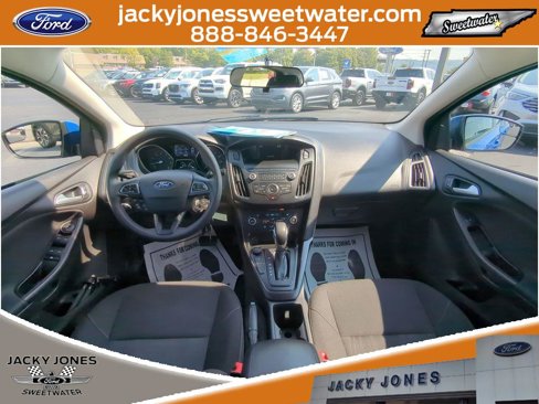 Certified 2018 Ford Focus SE w/ SE Appearance Package image 13