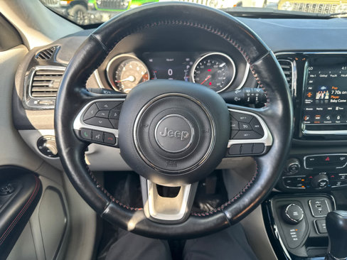 Used 2020 Jeep Compass Limited image 17