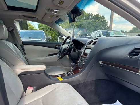 Used 2011 Lexus ES 350 image 11