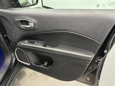 Used 2017 Jeep Compass Sport w/ Tech Group image 14