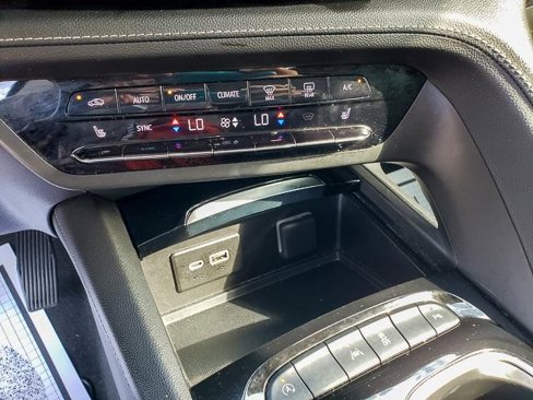 Used 2023 Buick Envision Preferred image 16