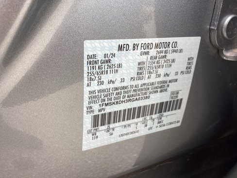 Used 2024 Ford Explorer XLT w/ Equipment Group 202A image 40