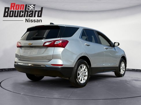 Used 2021 Chevrolet Equinox LT image 2