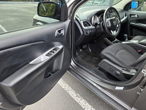 Used 2016 Dodge Journey SXT w/ Blacktop Package image 11