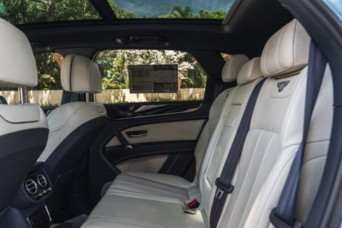Used 2020 Bentley Bentayga image 22