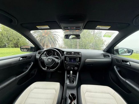 Used 2016 Volkswagen Jetta Sport image 16