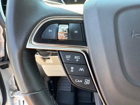 Used 2019 Lincoln Nautilus Reserve image 25