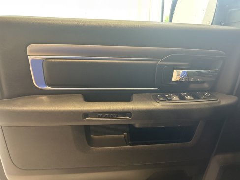 Used 2021 RAM 1500 Classic Warlock w/ Electronics Group image 5