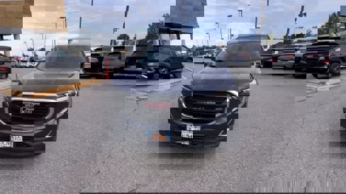 Used 2018 GMC Terrain SLE image 3